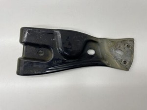 Volkswagen Passat B6 2007 FENDER Halterung 3C0821142 ROC5825