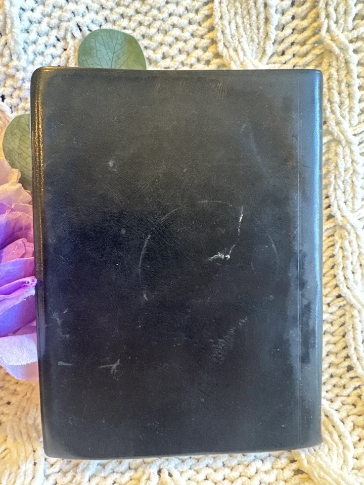 Vintage New English-Korean Medical Dictionary Soomoonsa 1969 Korea Bilingual HC - Image 2 of 4