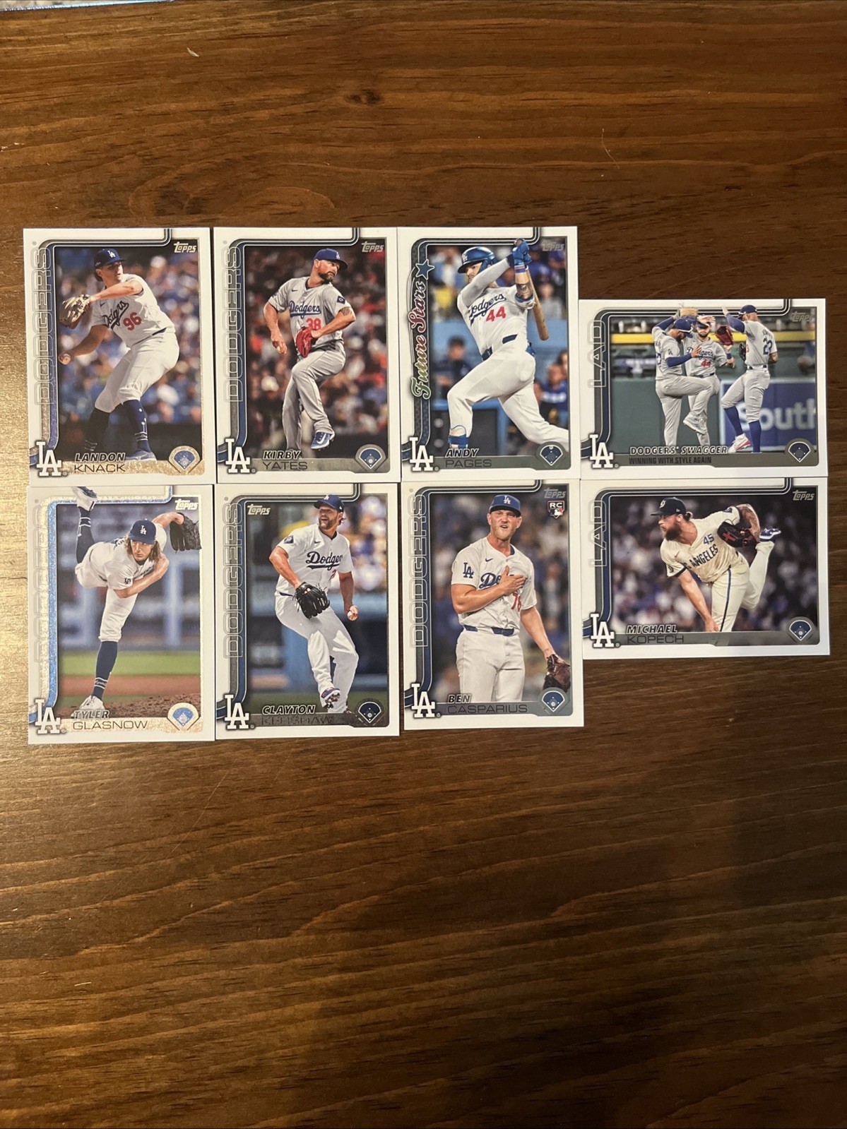 Topps 2025 - Los Angeles Dodgers Team Set Builder 8 Card Lot💪💪