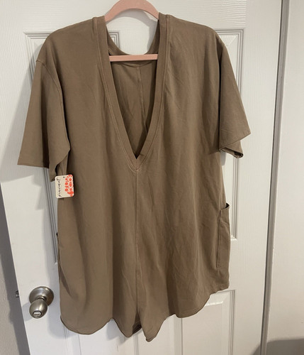 Free People Women’s Romper V-Neck Pockets Solid Brown Size M. Movement line