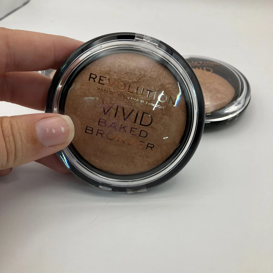Revolution Vivid Baked Bronzer Golden Days 3 Set Makeup Shimmer Glow 13g Each - Image 2 of 4