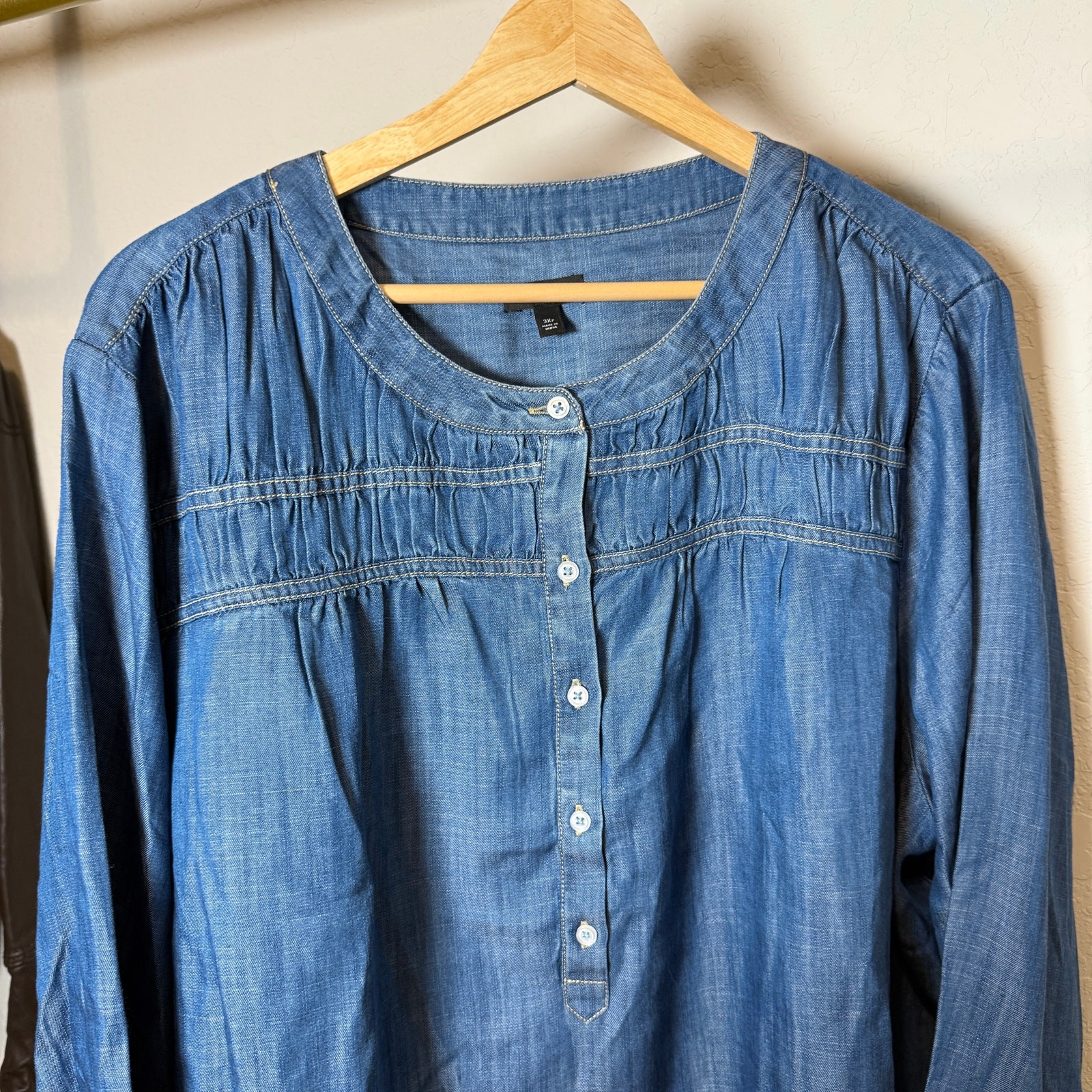 Women's Talbots Pullover Button Front Chambray Pi… - image 3