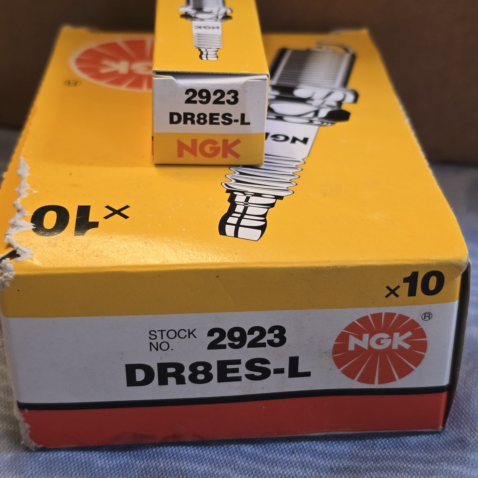NGK 2923 Standard Spark Plug  DR8ES-L Lot of 9