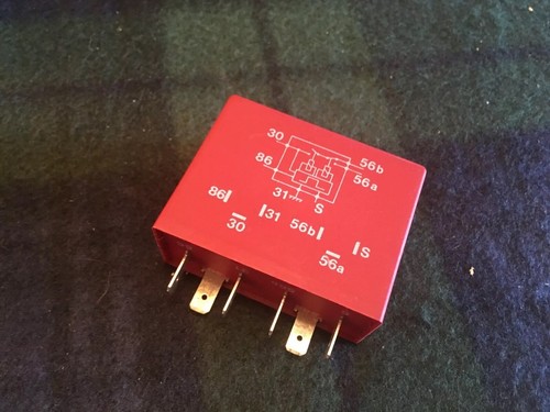Saab c900 Red Top Headlight Relay - Picture 3 of 3