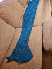 ocean blue crochet mermaid tail blanket