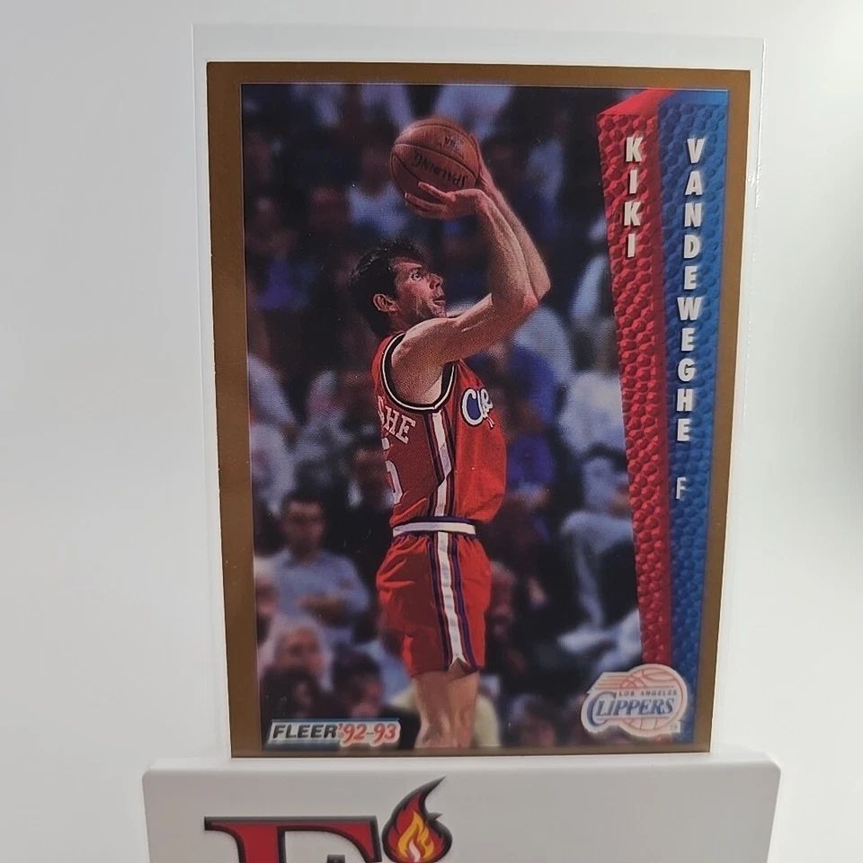 1992-93 Fleer - #359 Kiki Vandeweghe Los Angeles Clippers  - Image 3 of 4