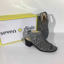 Seven Dials Women's Adria Gray cut out ankle block heel booties - Size 5.5