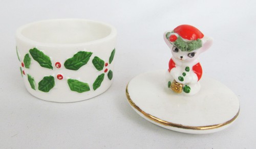 Vintage Treasure Masters Porcelain Santa Mouse Holly Trinket Box Container - Picture 5 of 5