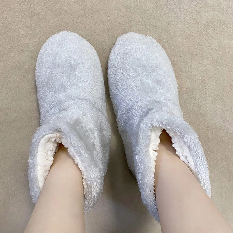 White fuzzy slipper boots 2025