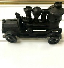 VINTAGE CAST IRON FIRE TRUCK ENGINE