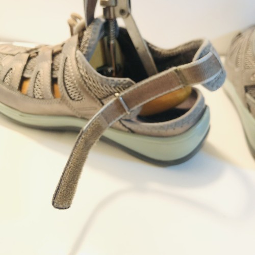 OrthoFeet 997 Verona Sandals Women’s X-WIDE Size 7.5 Pewter Silver 2E - Picture 4 of 11