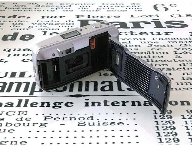 Olympus Superzoom 76s 35mm Compact Point Shoot Film Camera w/ Zoom