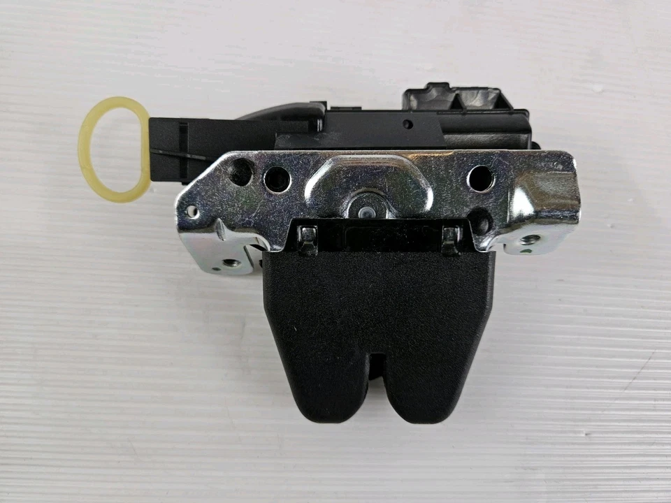 Mecanismo de actuador de cierre de tapa de maletero trasero Mercedes W117 CLA250 14-19 FABRICANTE DE EQUIPOS ORIGINALES Foto 2 de 2