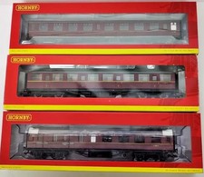 HORNBY RAKE OF 3 R4621A, R4261B, R4236C BR CORRIDOR COACHES TOURIST, BRAKE, 1ST