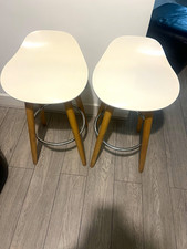 Set of 2 White Bar Stools, Wooden Legs, Metal Footrest, Modern Indoor