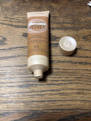 Maybelline Dream Velvet Matte Foundation  # 94 Classic Coconut. Sealed 1fl Oz
