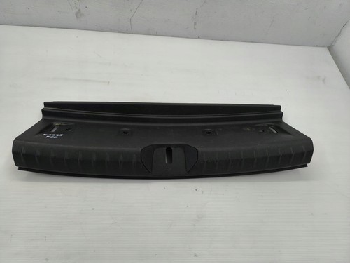 Trunk sill cover protection