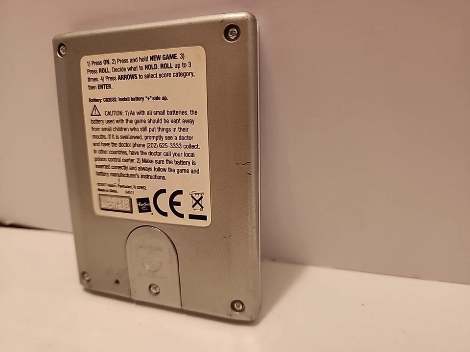 Yahtzee 手持电子骰子游戏 Parker Brothers 2007 - 白色 - 可正常工作 — 第 4/4 张图片