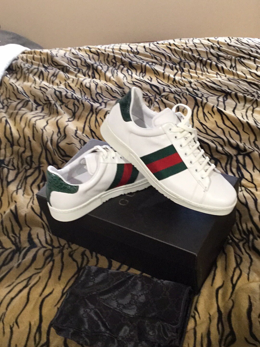 gucci crocs jumpmvn