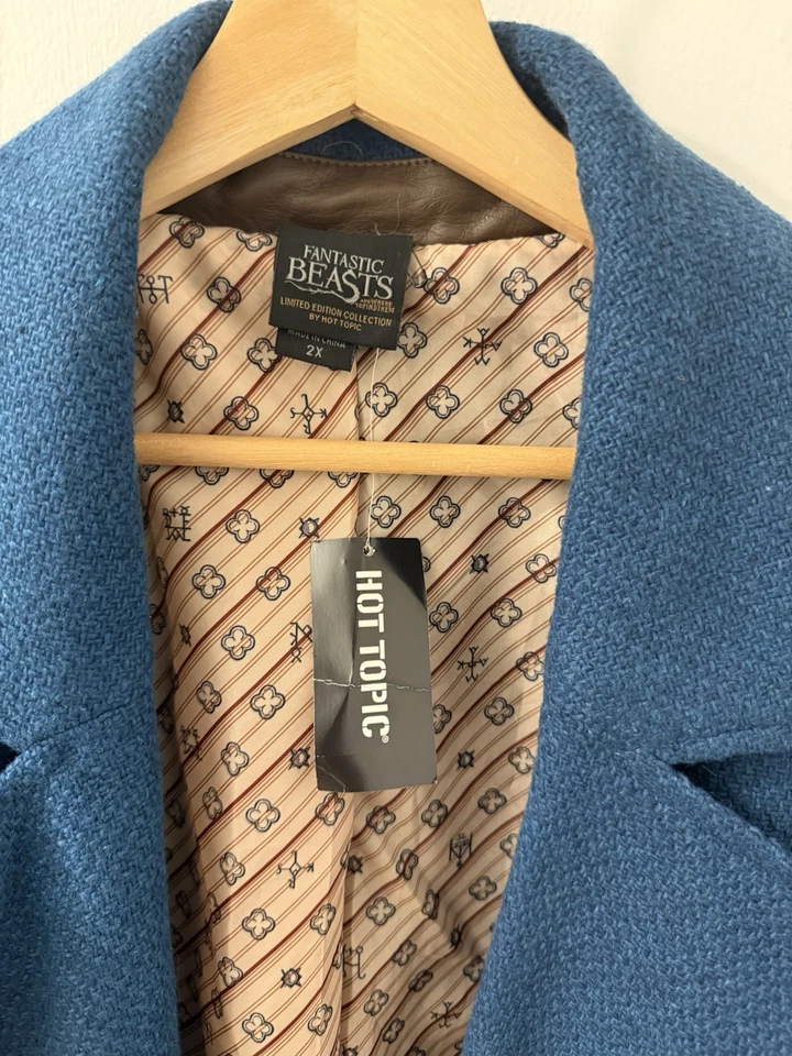 Chaqueta de trinchera temática Animales fantásticos con bolsillos y bonito forro y botones Foto 2 de 4