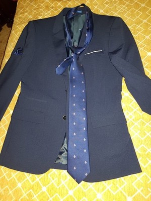 Traje Chaqueta Con Camisa Y Corbata