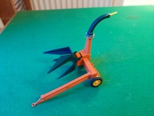 Vintage Britains 9542 Farm Forage Harvester  NO CUTTER BAR ,OTHER WISE GOOD