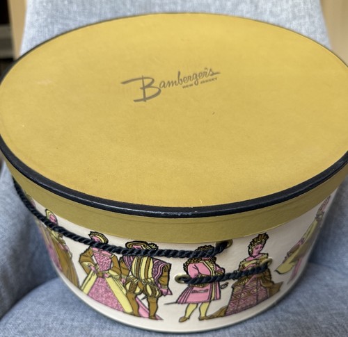 VINTAGE  Bamberger’s MID CENTURY HAT BOX