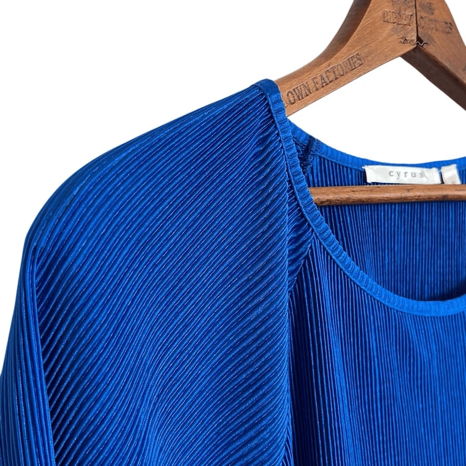 Blusa Pullover Cyrus Acanalada Cuello Redondo Elastizada Manga Corta con Volantes Azul XL Foto 4 de 4