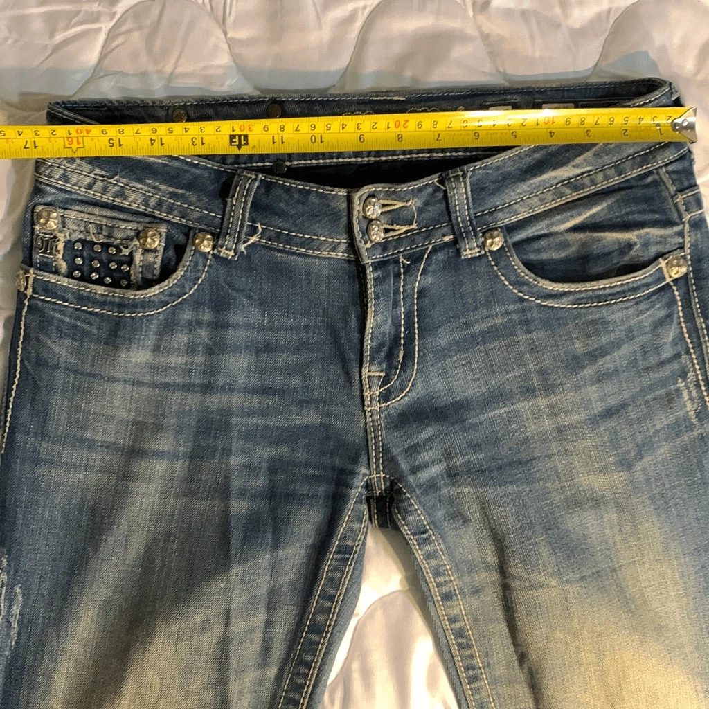 What size is a 30 in miss me jeans 2025