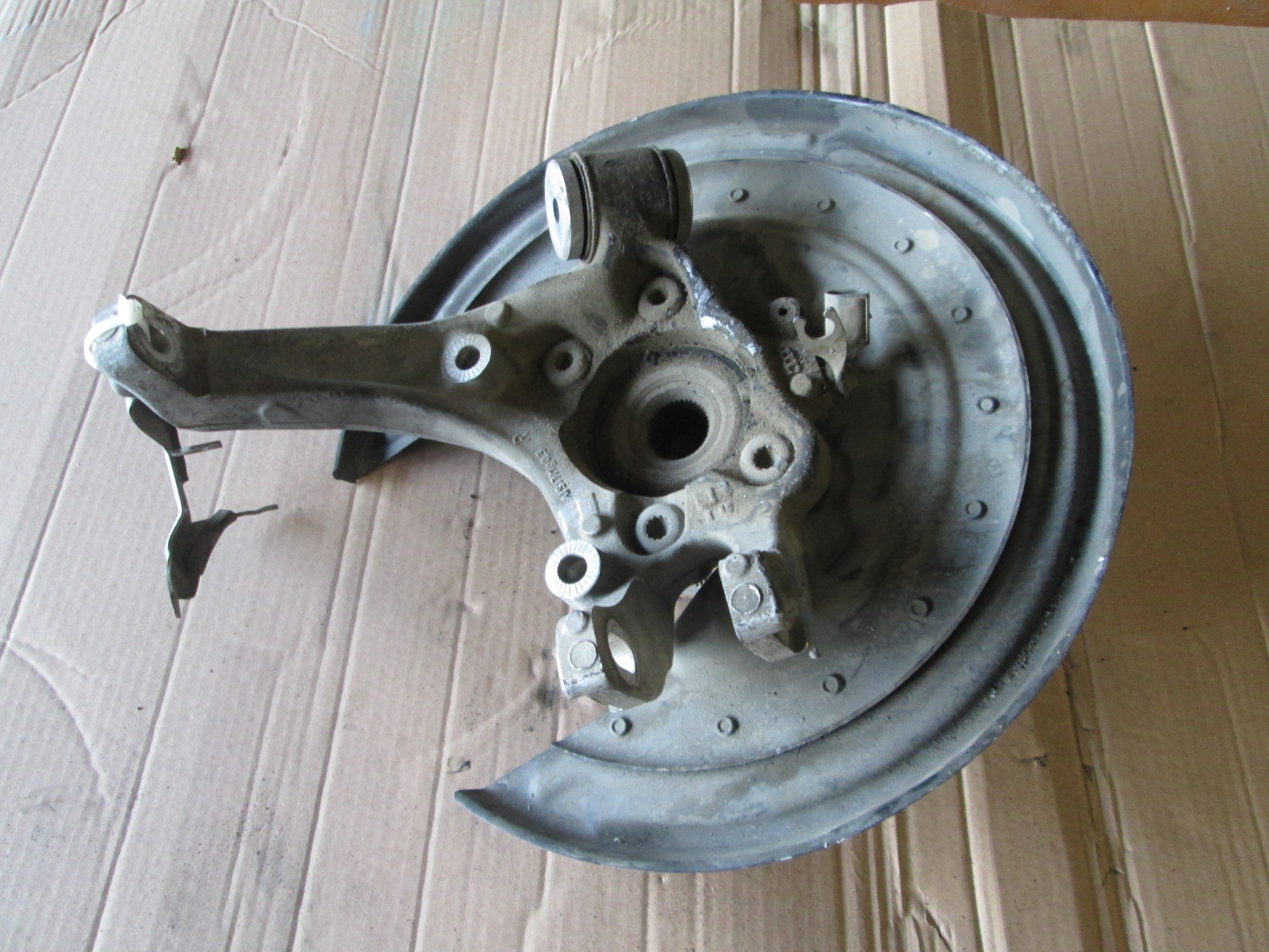 Bentley - 05 -RH Rear Hub Holder / Knuckle / Spindle / Wheel Bearing