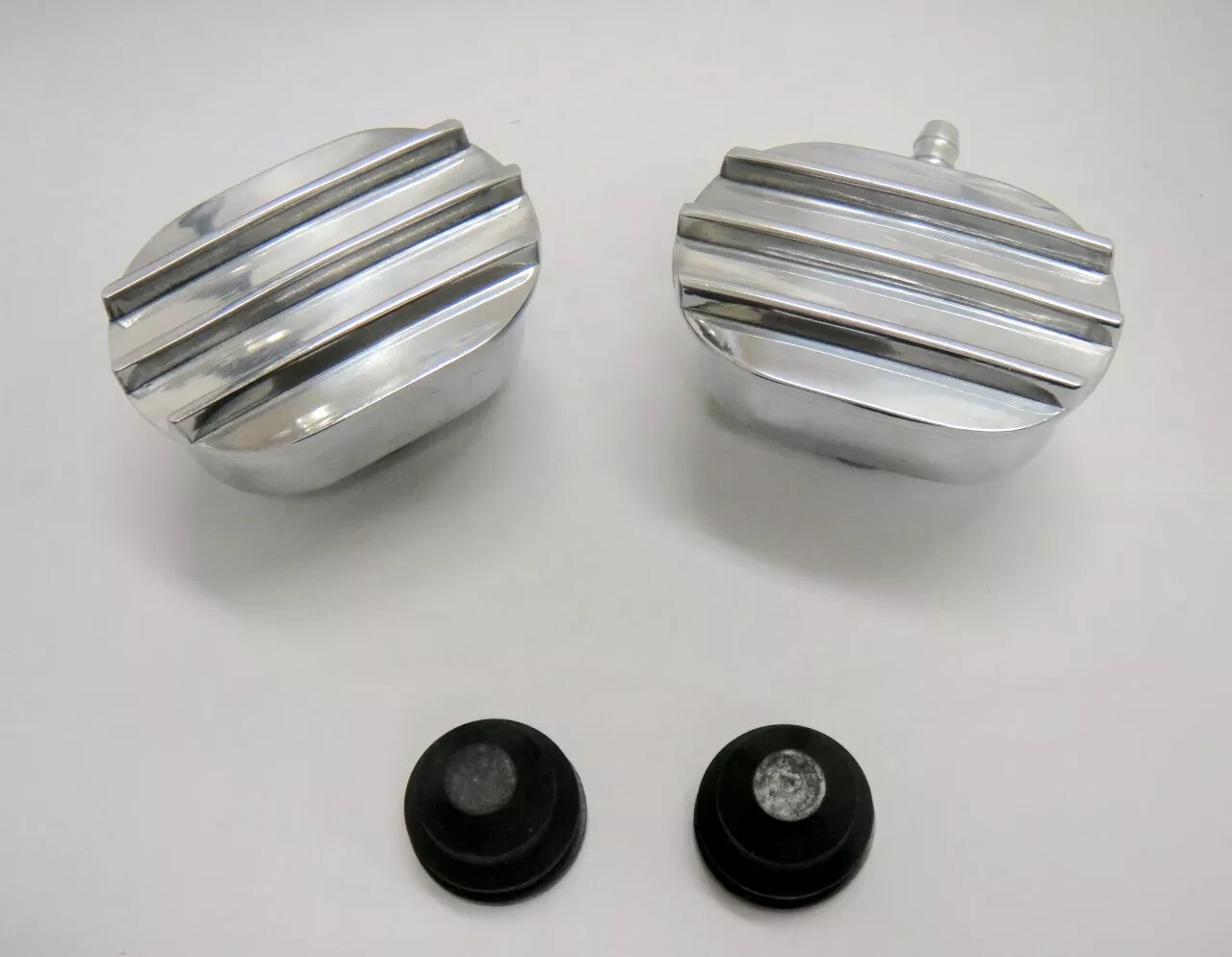 Finned Oval Polished Aluminum Valve Cover Breather PCV Valve Combo Ford ...