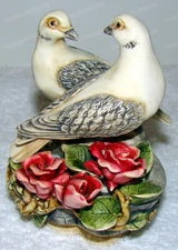 Harmony Kingdom, LOVE & PEACE (TJSER00) Edition 1 (Dove's Nesting) 2000