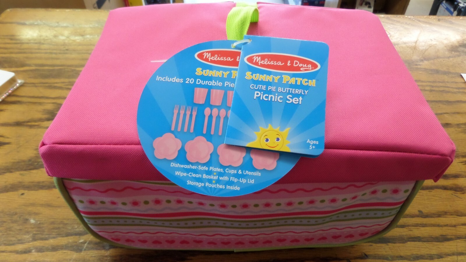 melissa and doug picnic basket