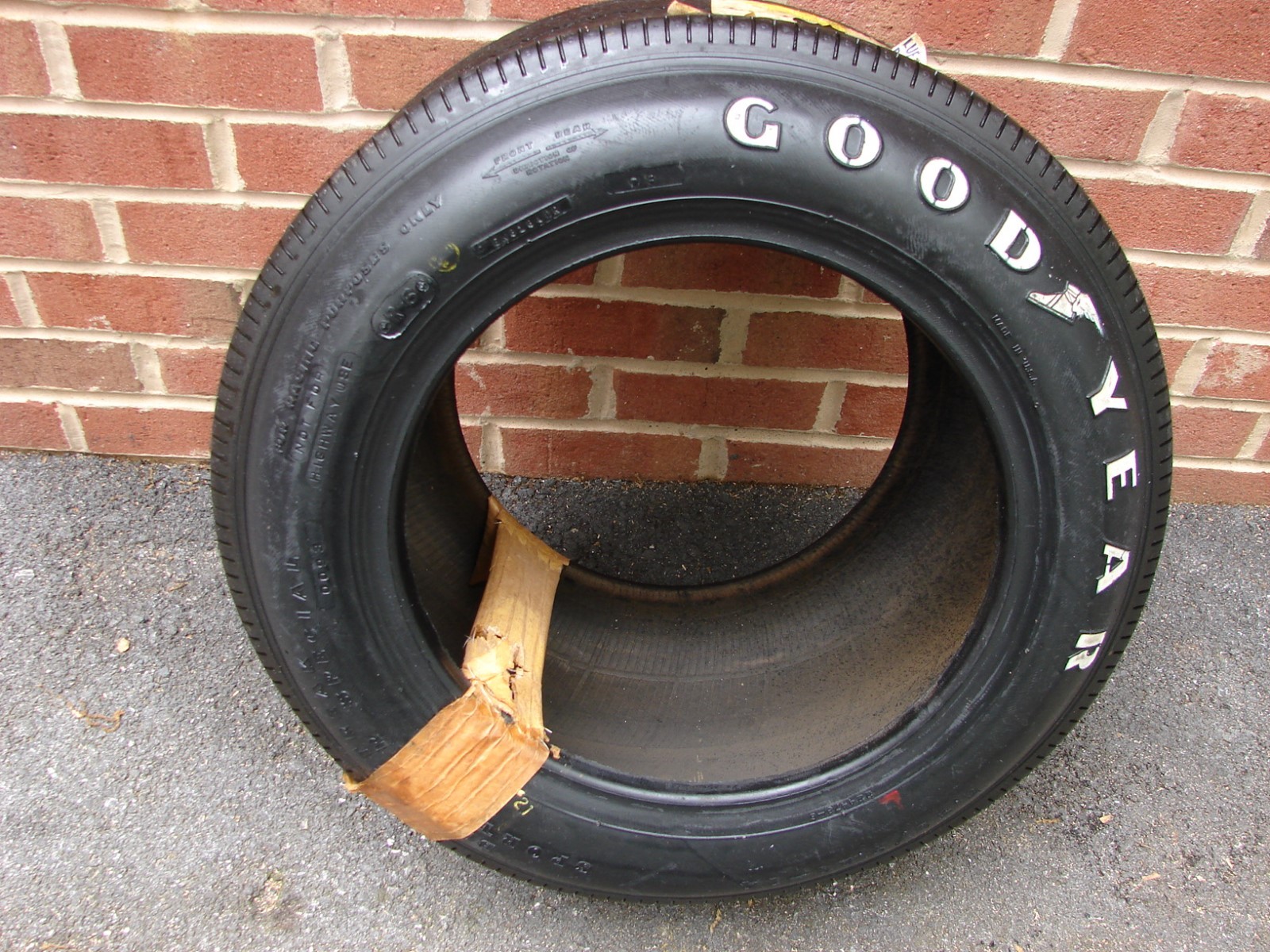 VINTAGE GOODYEAR BLUE STREAK SPORTS CAR SPECIAL 5.50/9.20-14 TIRE FERRARI ALFA