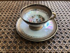 PETITE TASSE ET SOUS TASSE  DE SAXE OBJET DE VITRINE