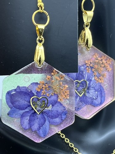 Earring & necklace w/ flowers & purple & iridescent pink w/ gold ptd chain cos - Afbeelding 5 van 21