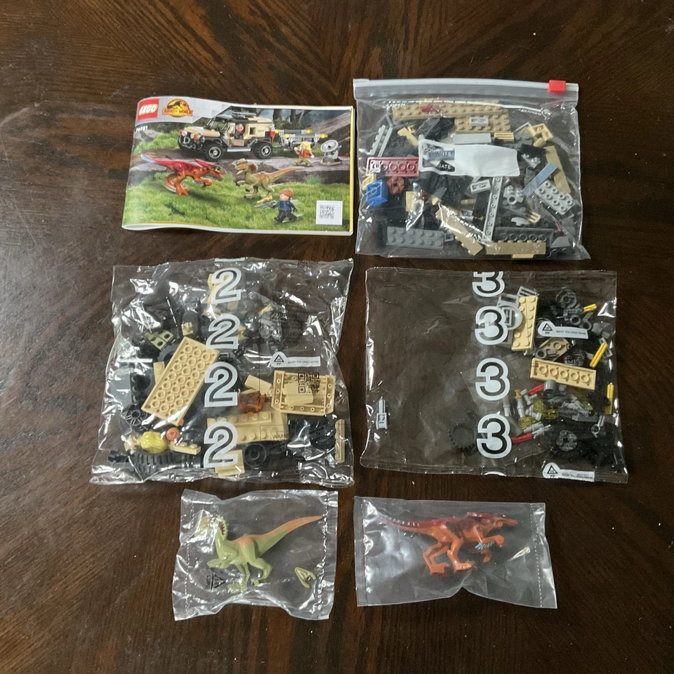 LEGO Jurassic World (76951): Pyroraptor & Dilophosaurus Transport | Open Box - Image 3 of 4