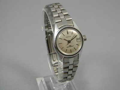 Vintage Timex Watch Women 25mm Silver Tone Date Manual Wind Clasp Band 5.75-6.5''