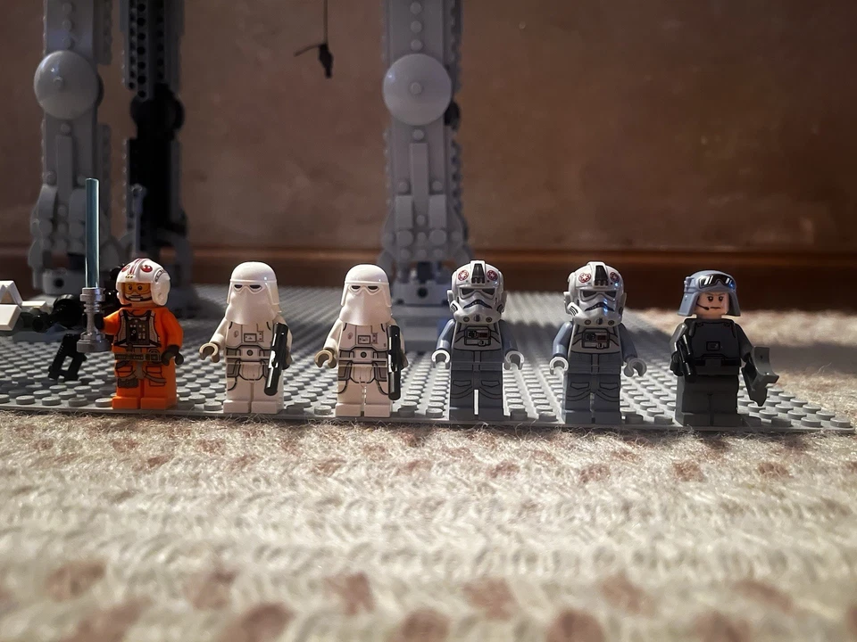 LEGO Star Wars 75288 AT-AT Walker Empire Strikes Back Foto 2 de 4