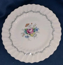 Royal Doulton Chelsea Rose Salad Plate(s) 8¼in H4801 English Bone China