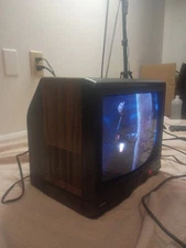 RARE Sylvania RAJ147 WA01 13" Inch Vintage Retro Gaming CRT TV. No Remote.