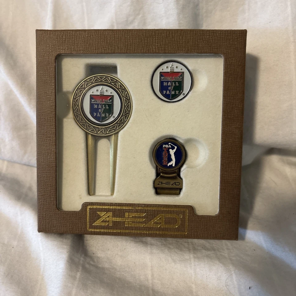 World Golf Hall of Fame Set with Divot Tool, Ball Marker and PGA Tour Clip. - Image 2 of 4