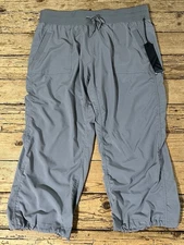 Kyodan Women’s Size XL Grey Utility Capri Pants- NWT