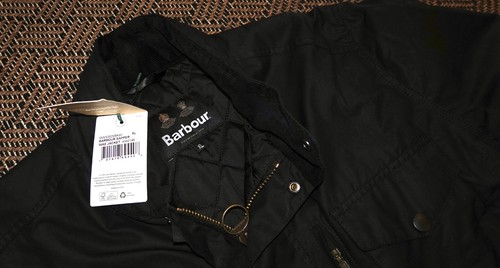 BARBOUR HERREN Sapper Wachsjacke mit Kapuze in Schwarz - Gr. XL (UVP: 465€). NEU - Bild 2 von 2