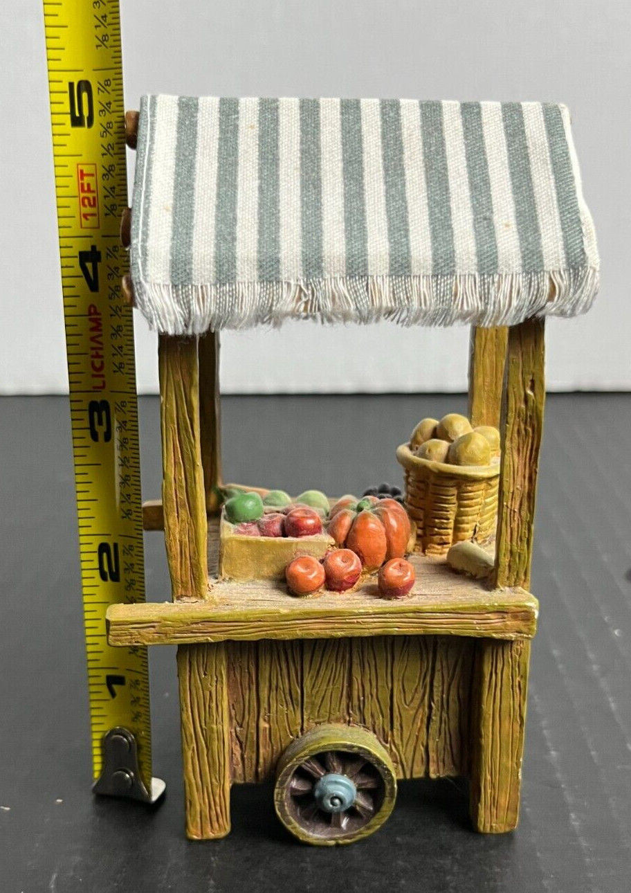 Vintage 1997 Vegetable Stand Cart Village Market Mini Diorama Ornament Roman Inc