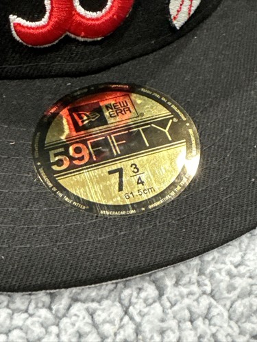 Boston Red Sox Hat Cap Fitted 7 3/4 Black 2004 World Series Patch New Era Heart - Picture 8 of 15