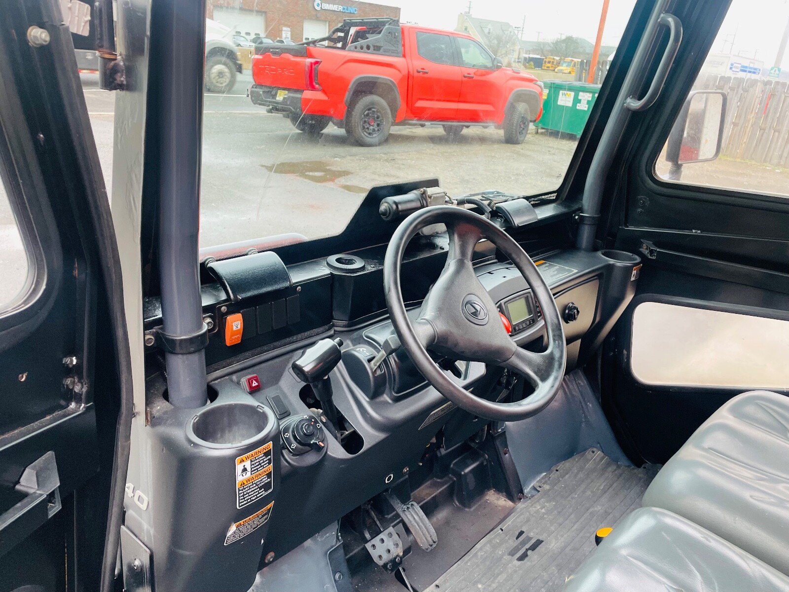 LOADED KUBOTA RTVX1140 CPX, HEAT CAB, CREW OR EXT. HYDR. DUMP BED