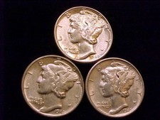 1945-P, 1945-D & 1945-S Mercury Dimes, XF to AU, a (3) Three Coin Lot.