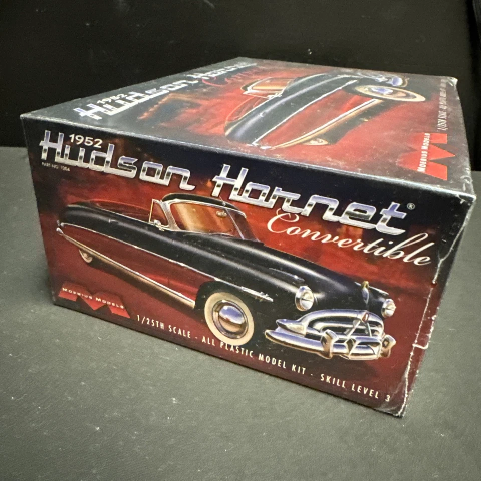 Kit modelo convertible Hudson Hornet 1952 escala 1:25 Moebius Foto 4 de 4