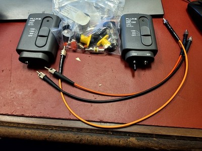Fluke FOS 850 FOM Fiber Optic test set Source & Meter tool power in case FOS